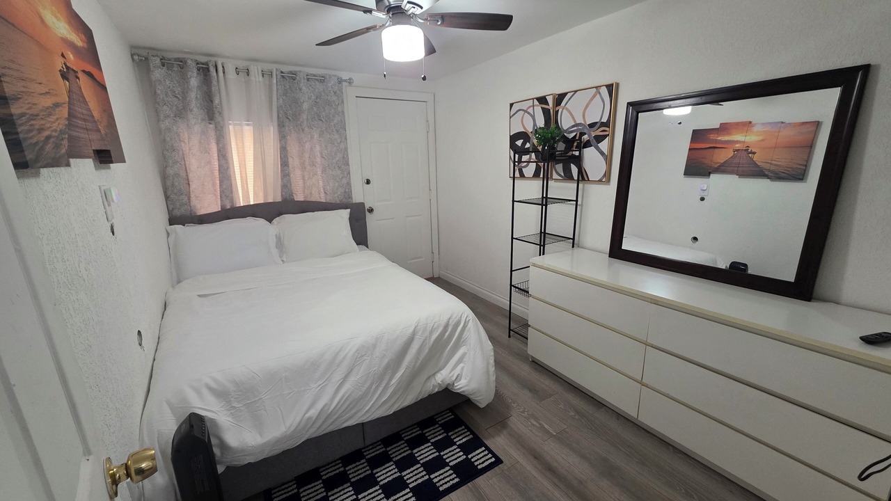 Photo of Bedroom in Los Angeles