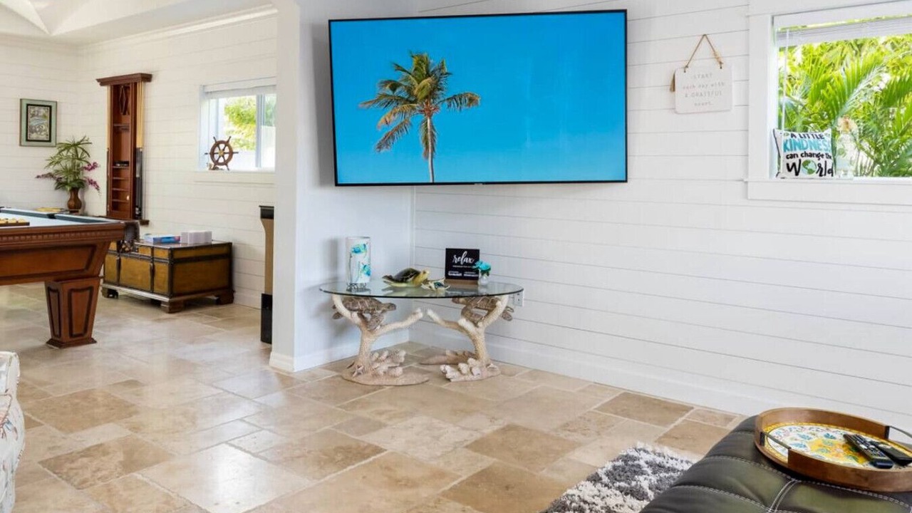Photo of Livingroom in Venetian Shores