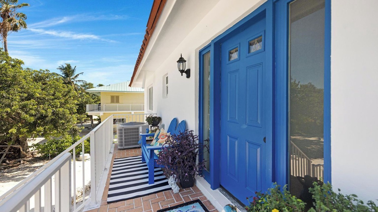 Photo of Outdoor in Long Beach Estates