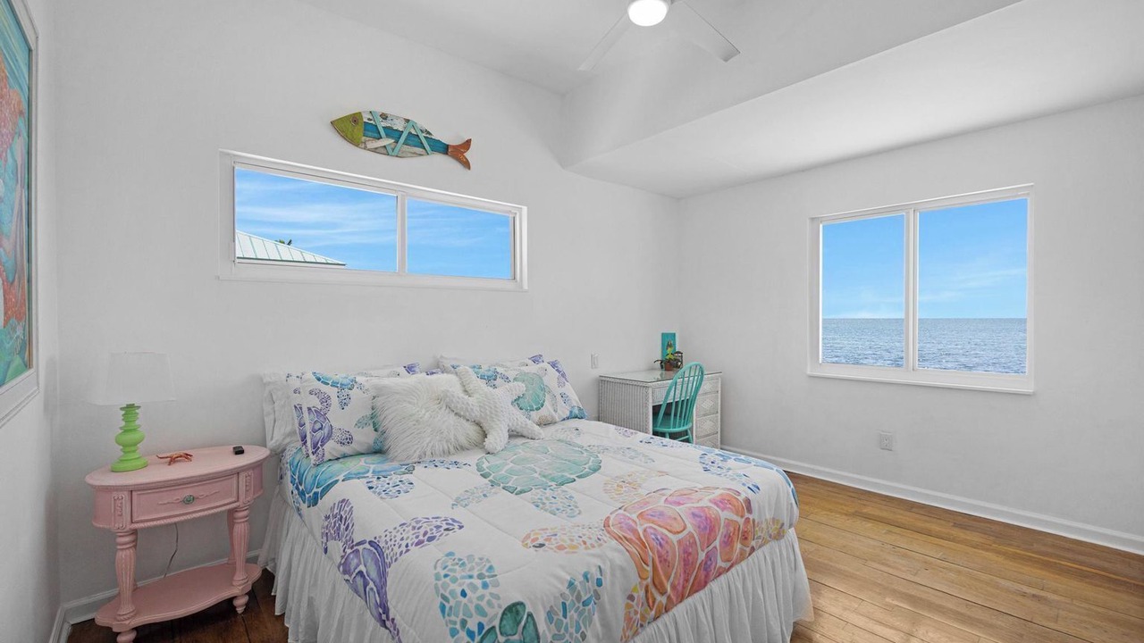 Photo of Bedroom in Long Beach Estates