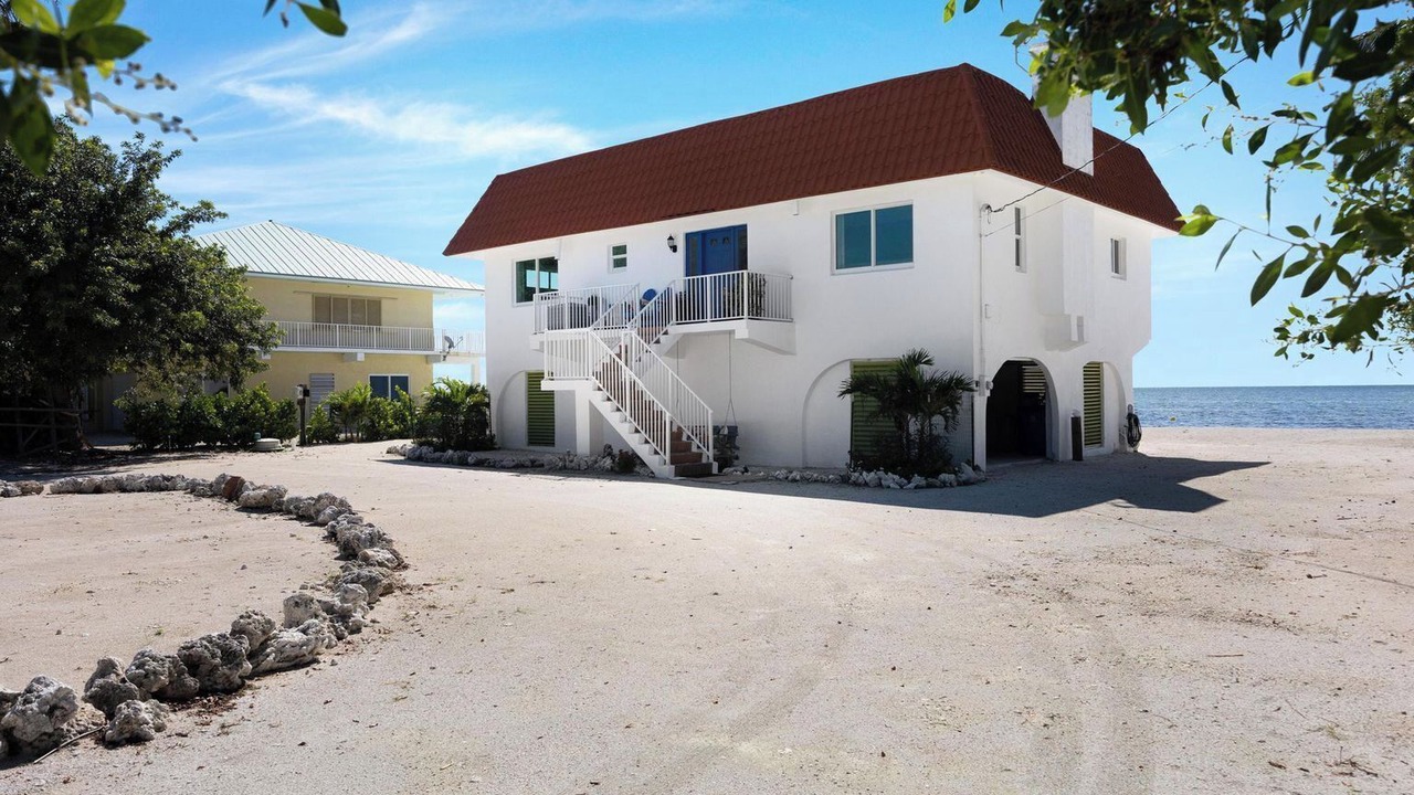 Photo of Outdoor in Long Beach Estates
