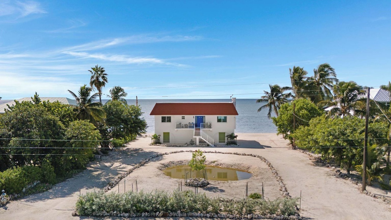 Photo of Outdoor in Long Beach Estates