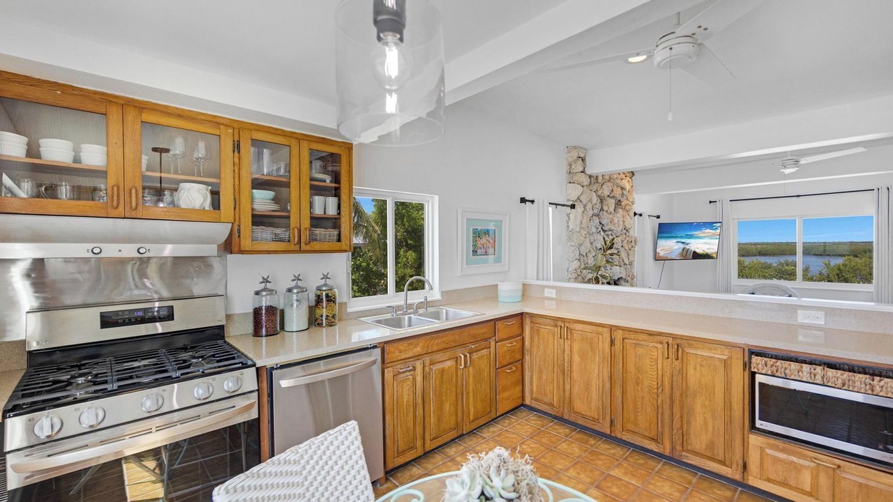 Photo of Kitchen in Long Beach Estates