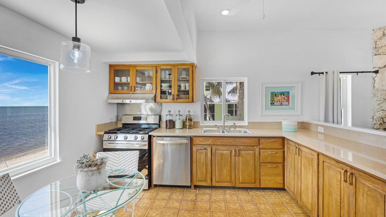 Photo of Kitchen in Long Beach Estates
