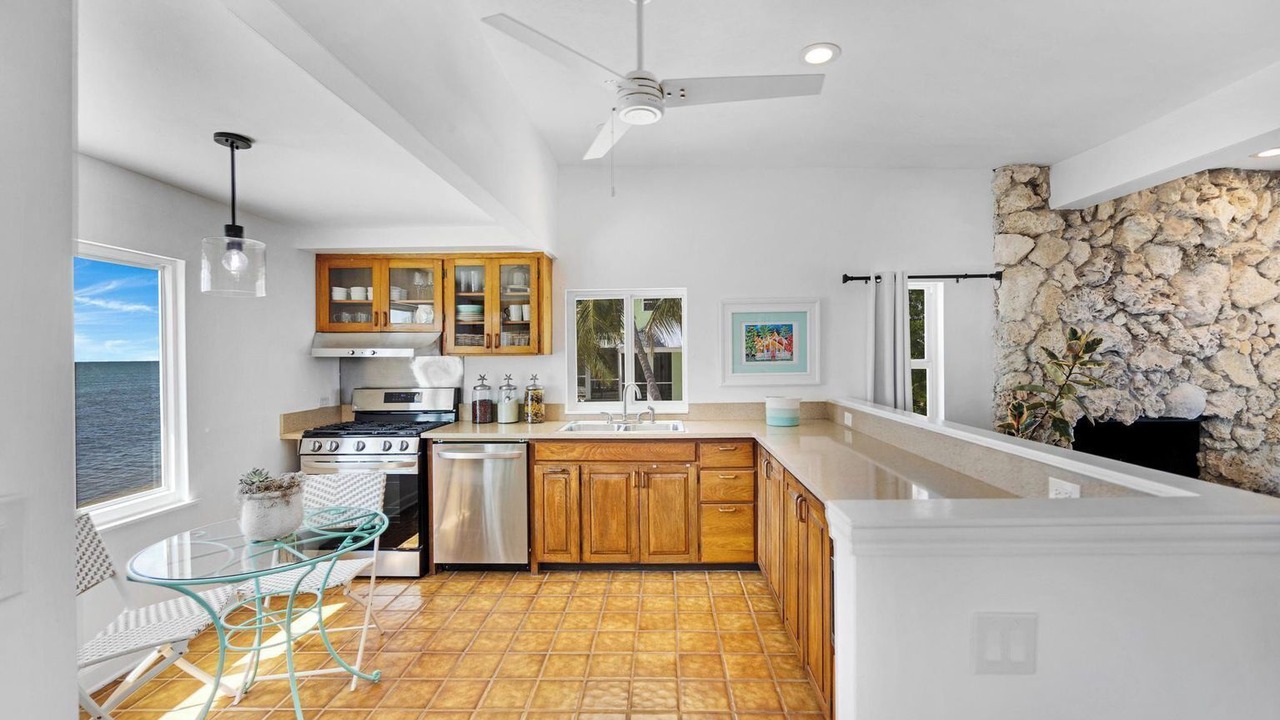 Photo of Kitchen in Long Beach Estates