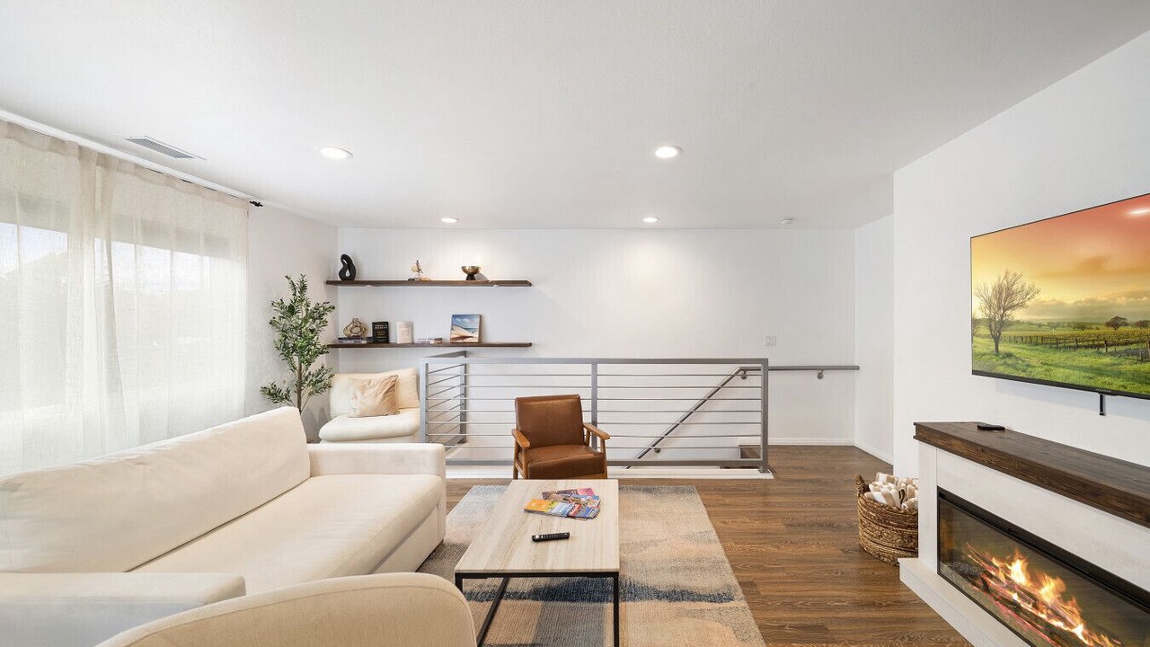 Photo of Livingroom in Lawndale