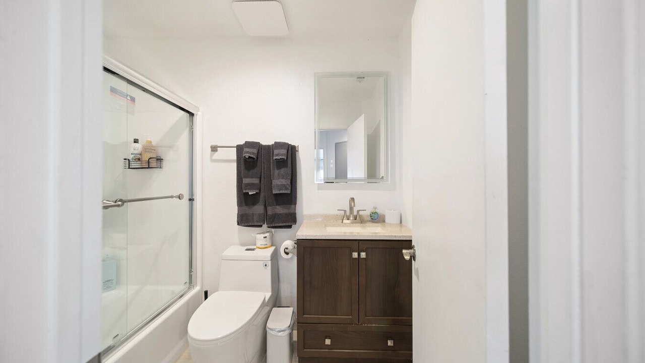 Photo of Bathroom in Lawndale