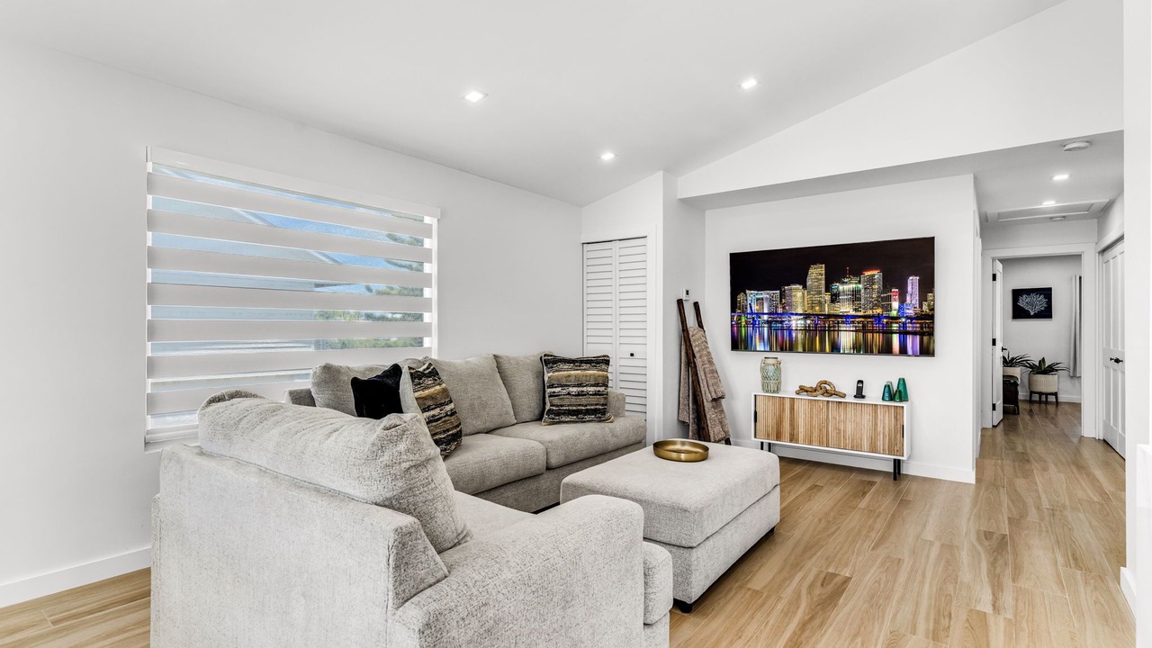 Photo of Livingroom in Marathon