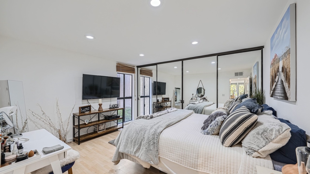 Photo of Bedroom in Harbor