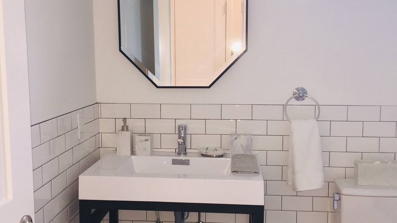 Photo of Bathroom in Beverly Grove