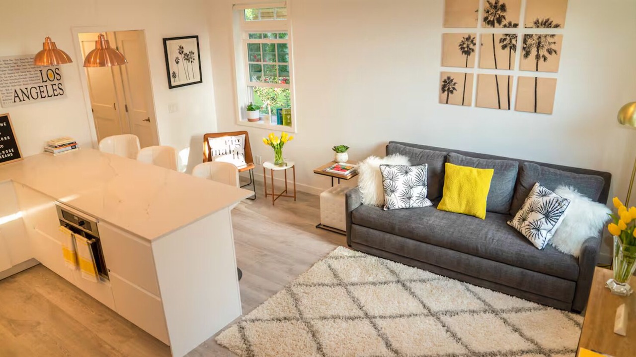 Photo of Livingroom in Beverly Grove