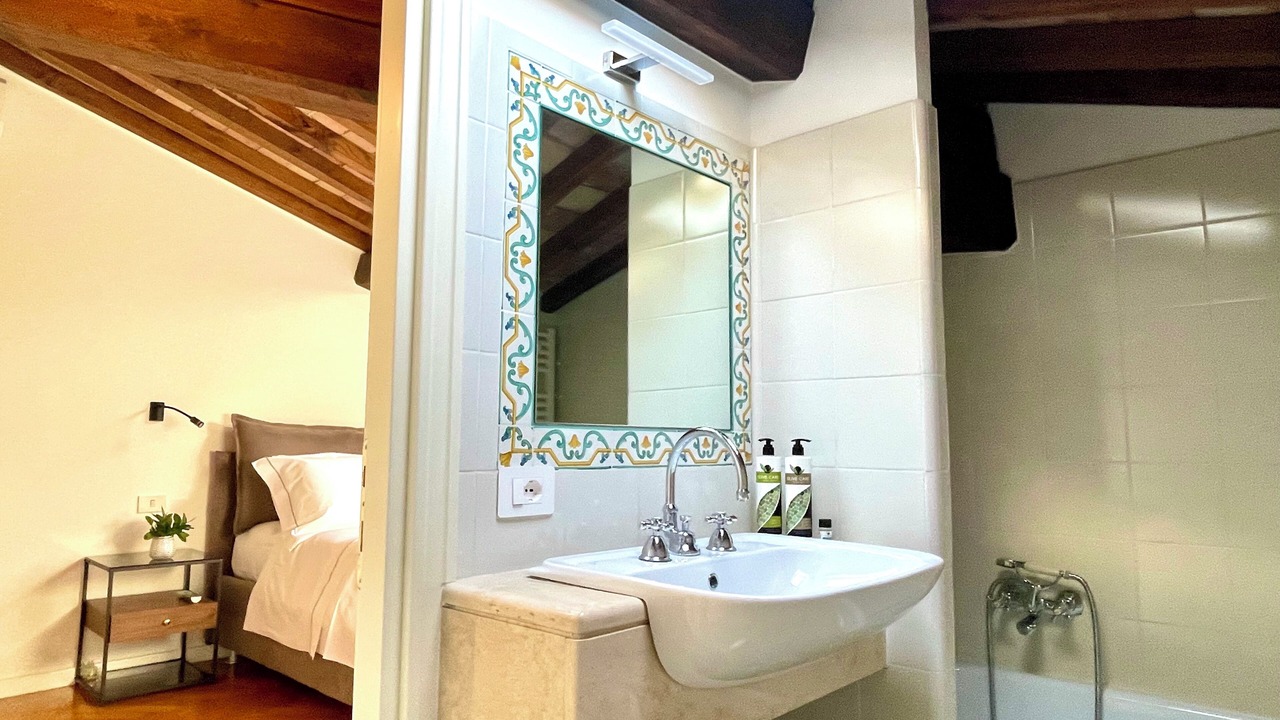Photo of Bathroom in Tivoli