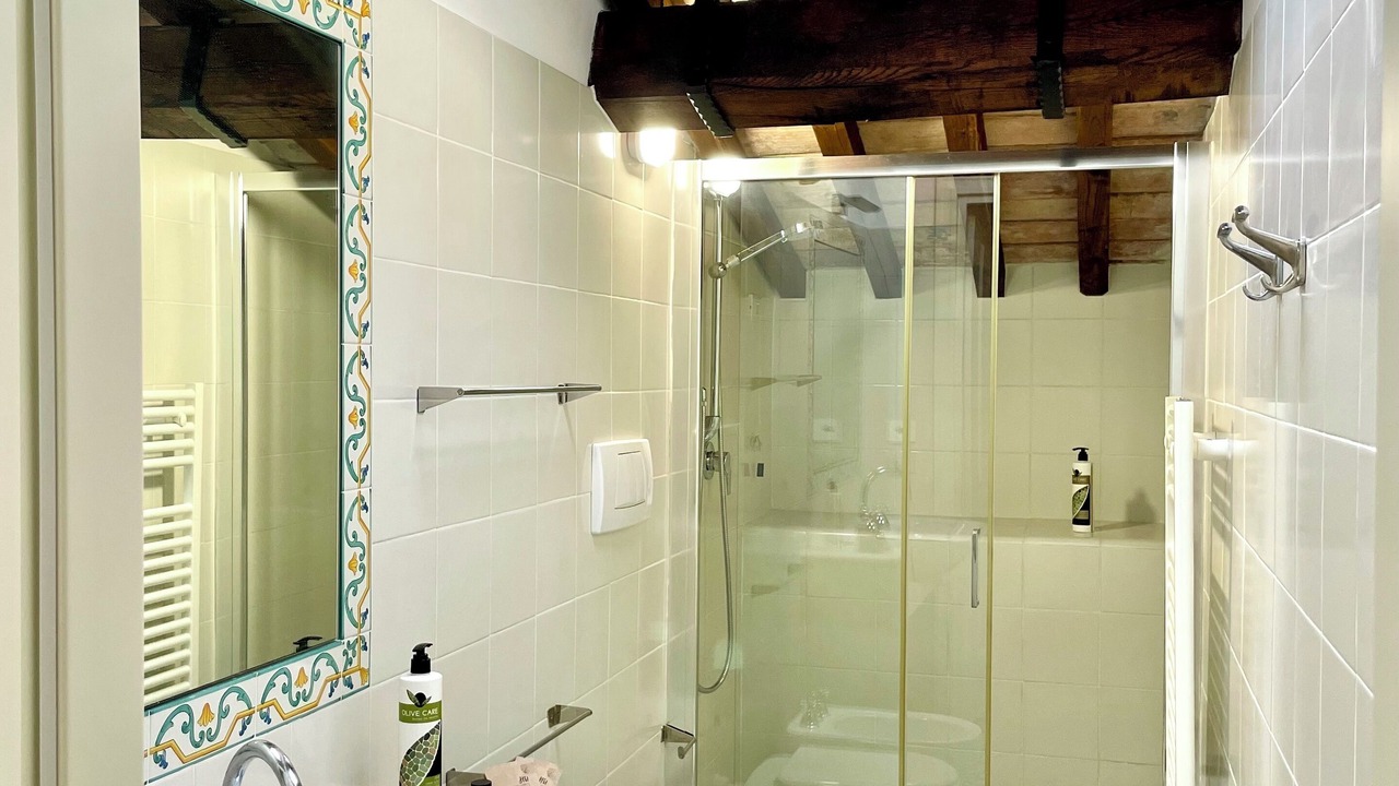 Photo of Bathroom in Tivoli