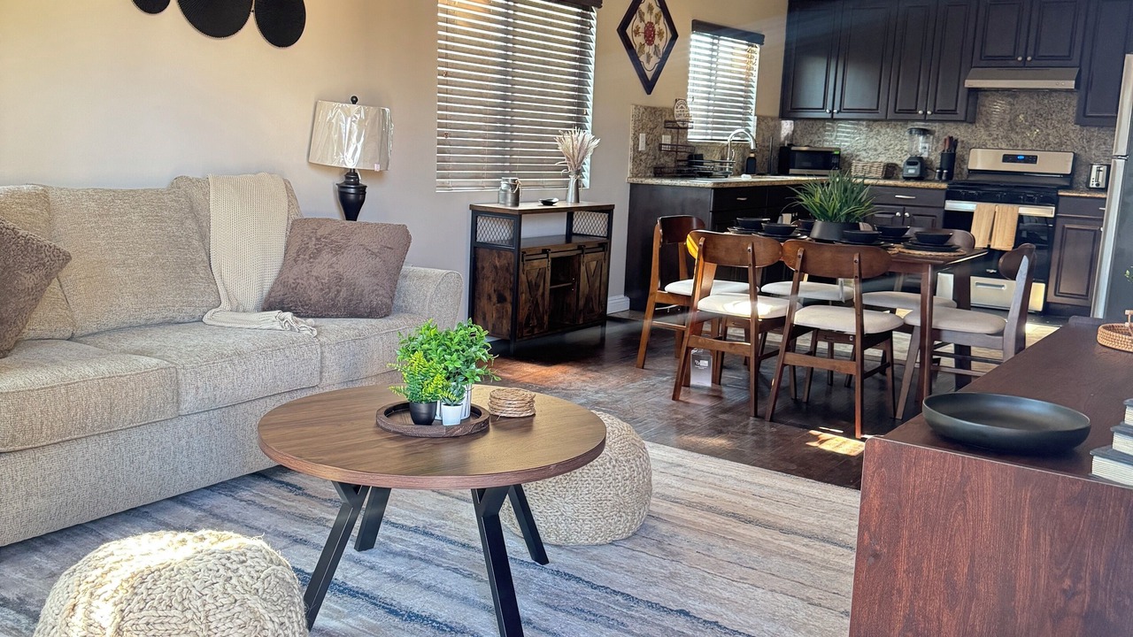 Photo of Livingroom in Lennox