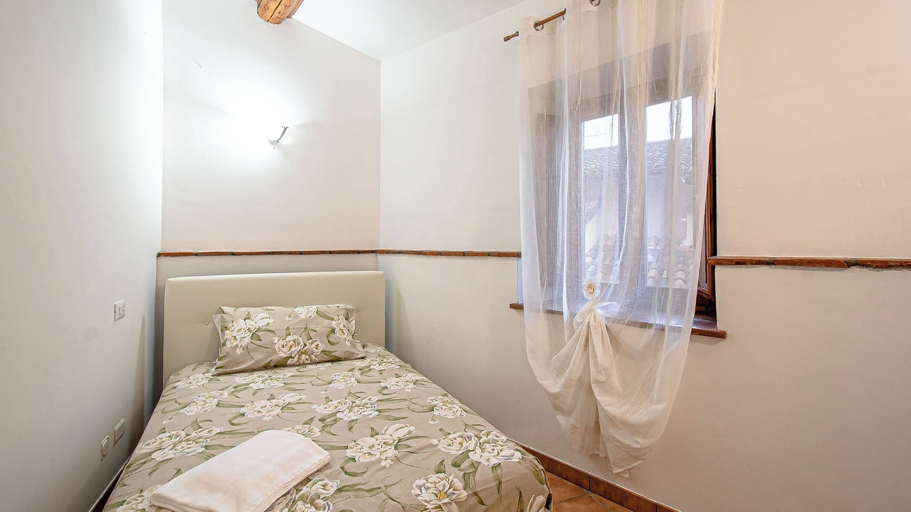Photo of Bedroom in San Demetrio ne' Vestini