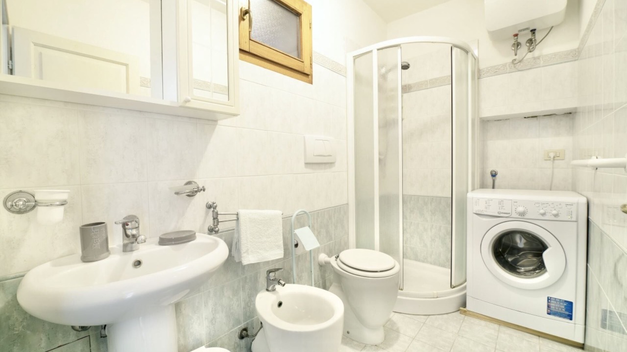 Photo of Bathroom in Patresi