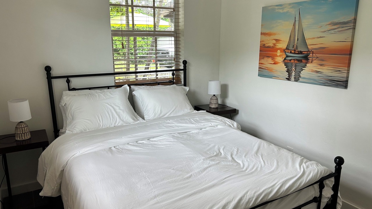 Photo of Bedroom in Midtown