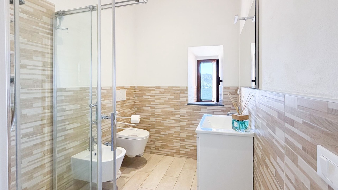 Photo of Bathroom in Portoferraio Old Town
