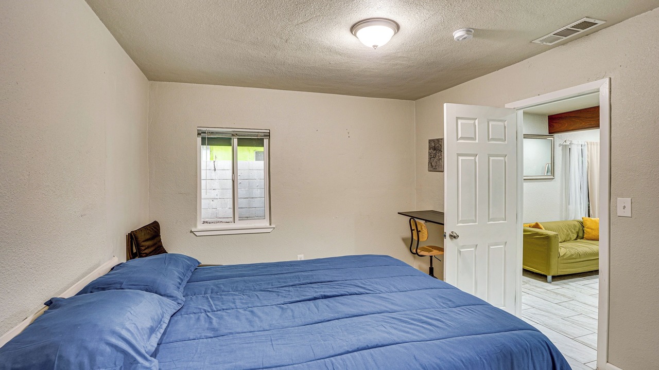 Photo of Bedroom in Compton