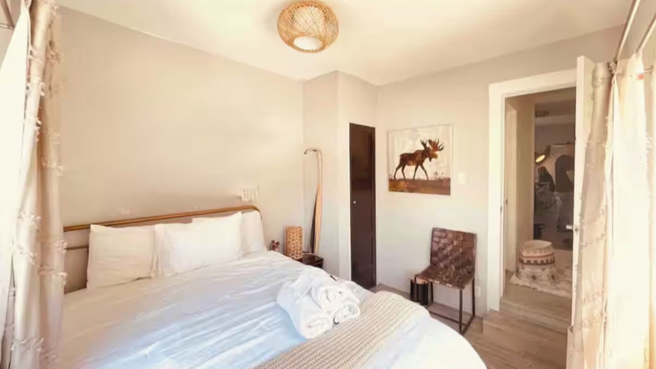 Photo of Bedroom in Pico-Union