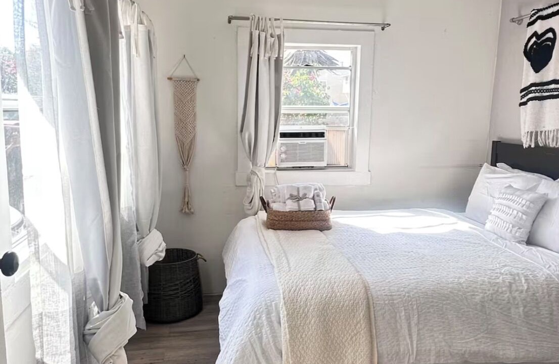 Photo of Bedroom in Pico-Union