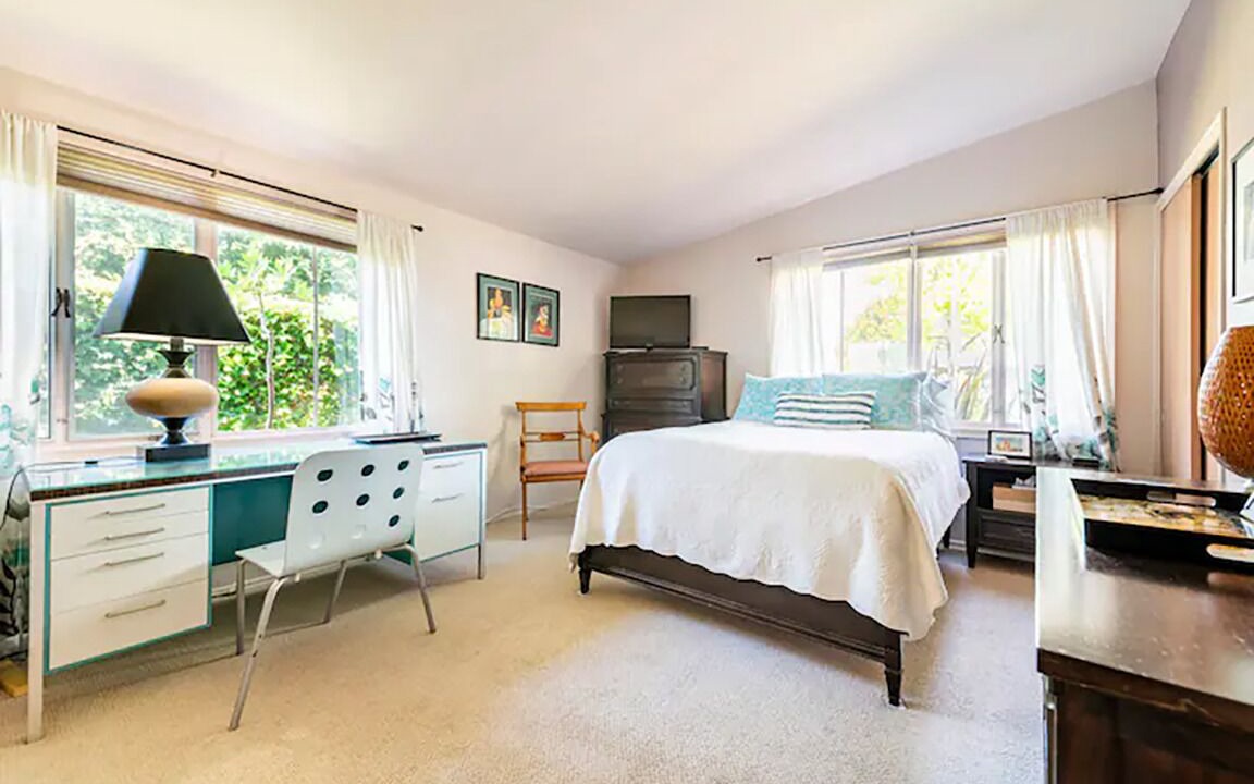 Photo of Bedroom in Bixby Knolls