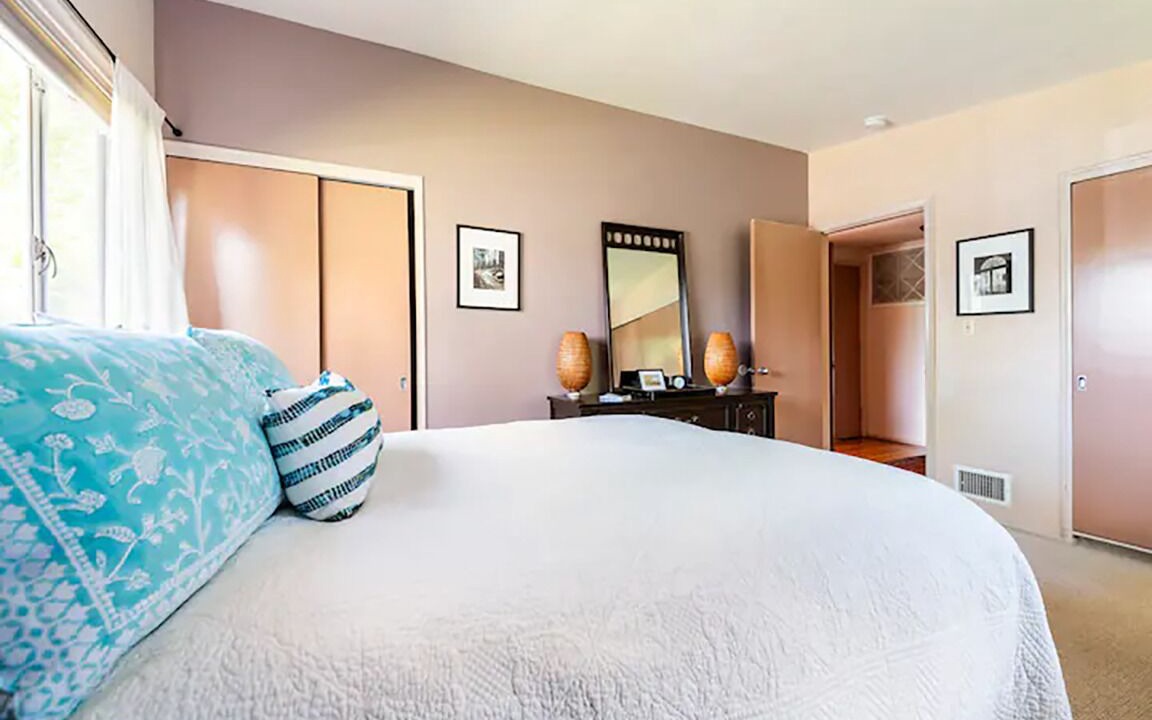 Photo of Bedroom in Bixby Knolls