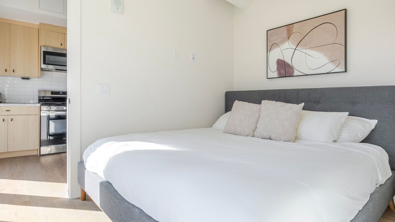 Photo of Bedroom in East Hollywood