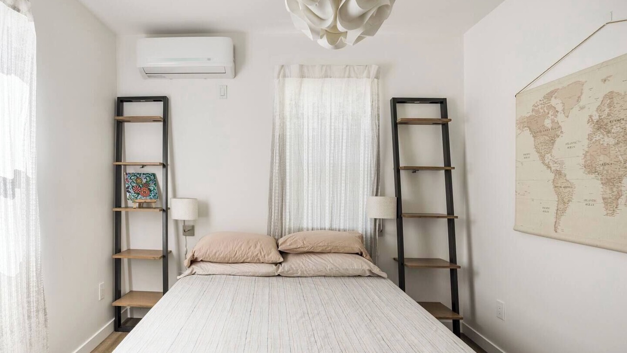 Photo of Bedroom in Inglewood