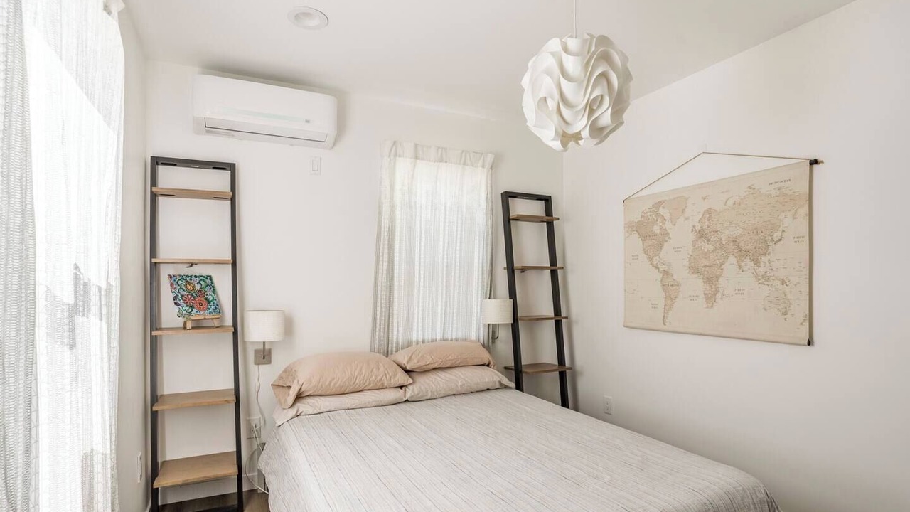 Photo of Bedroom in Inglewood