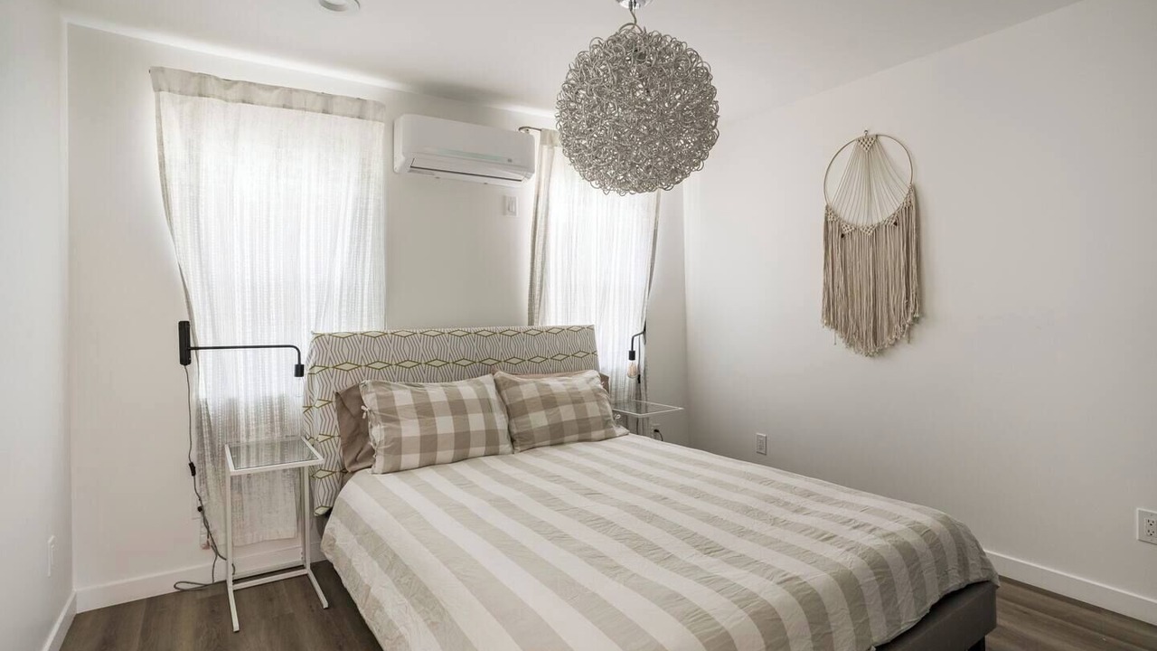 Photo of Bedroom in Inglewood