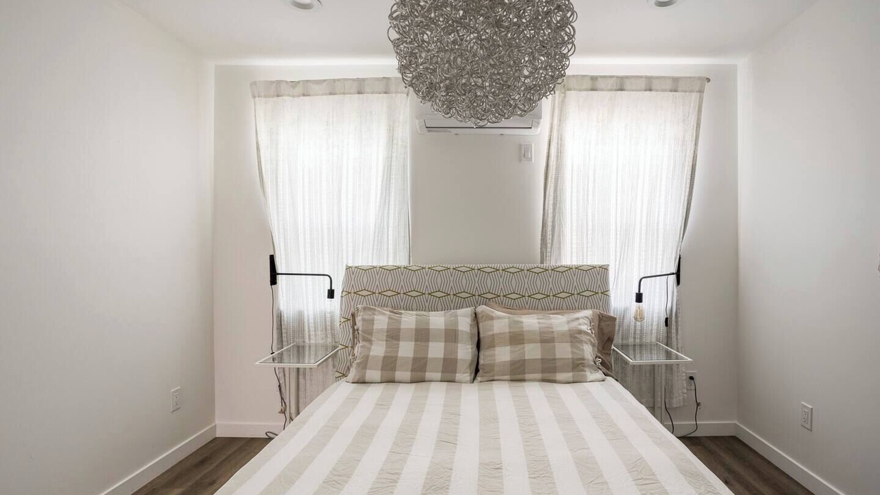 Photo of Bedroom in Inglewood