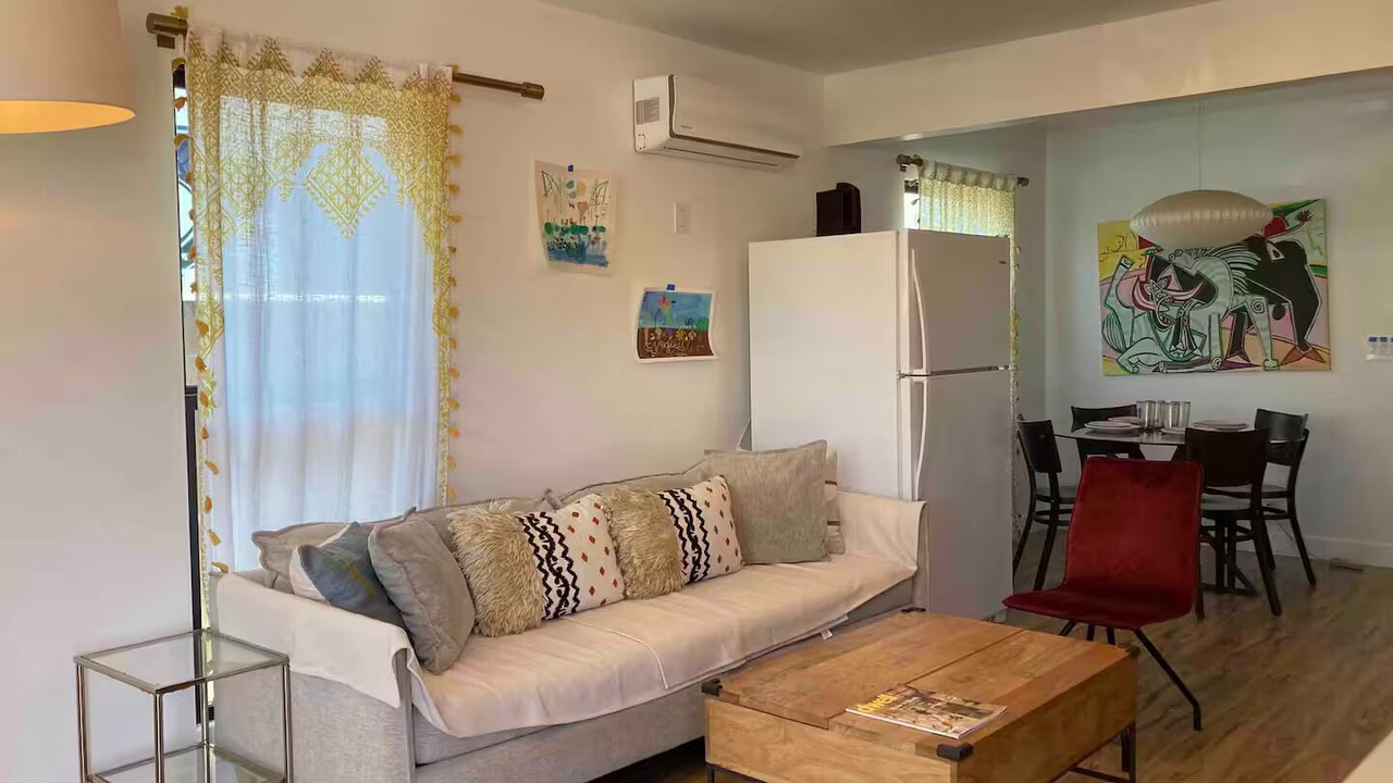 Photo of Livingroom in West Carson
