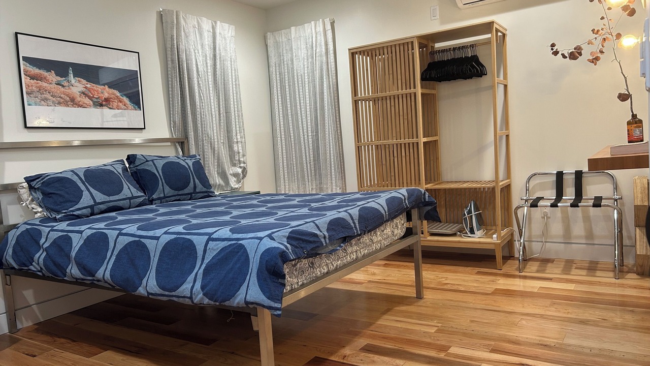 Photo of Bedroom in Inglewood