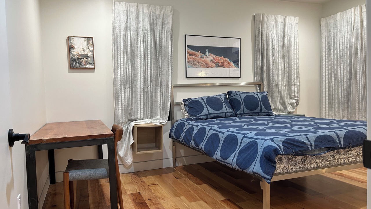 Photo of Bedroom in Inglewood