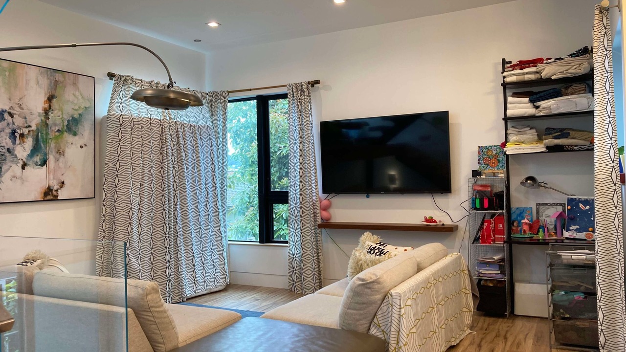 Photo of Livingroom in West Los Angeles