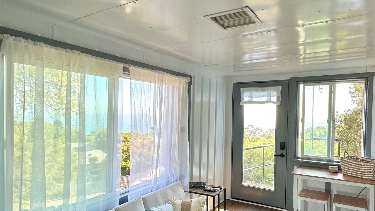 Photo of Livingroom in Rancho Palos Verdes