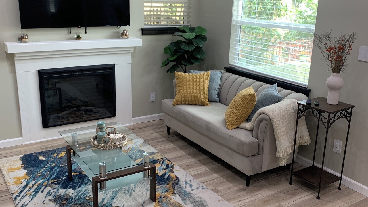 Photo of Livingroom in Hawthorne