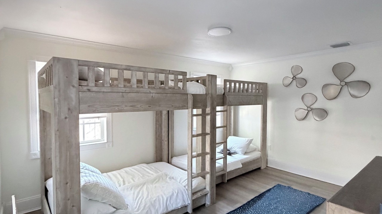 Photo of Bedroom in Rock Harbor