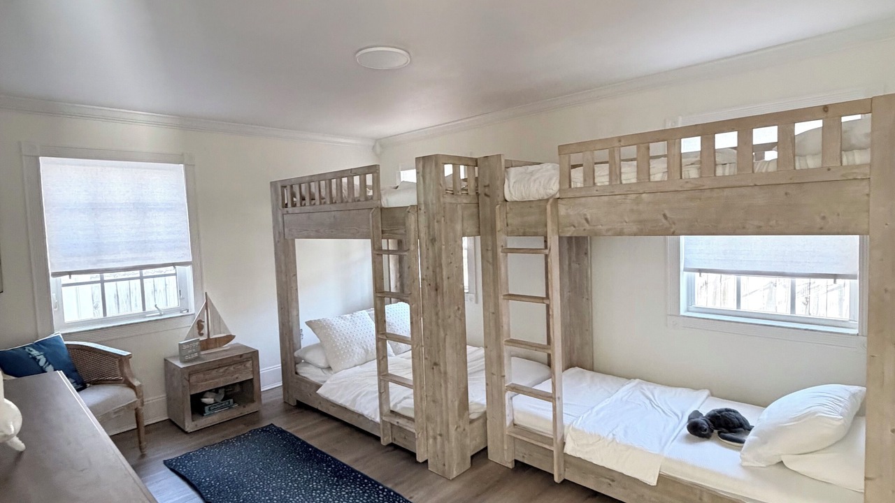 Photo of Bedroom in Rock Harbor