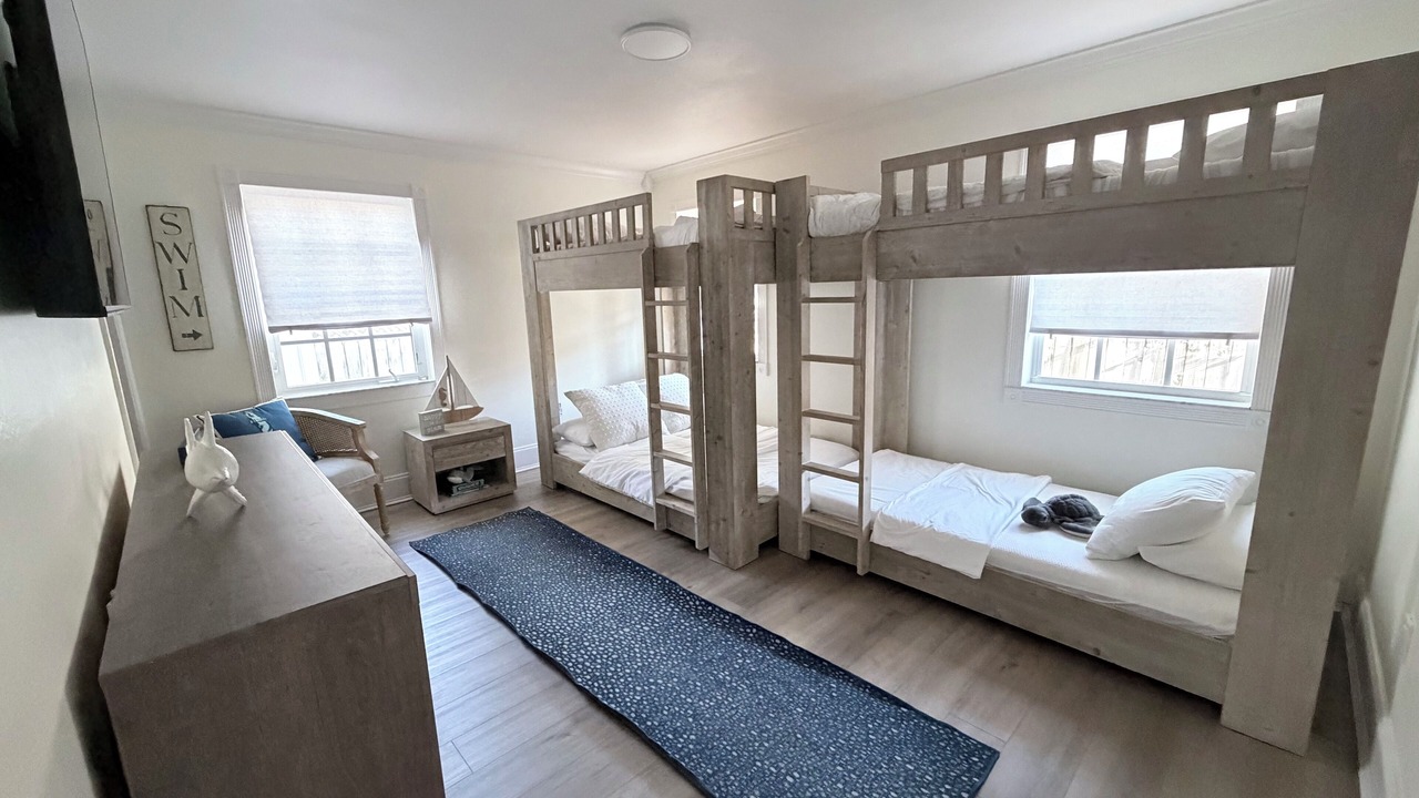 Photo of Bedroom in Rock Harbor