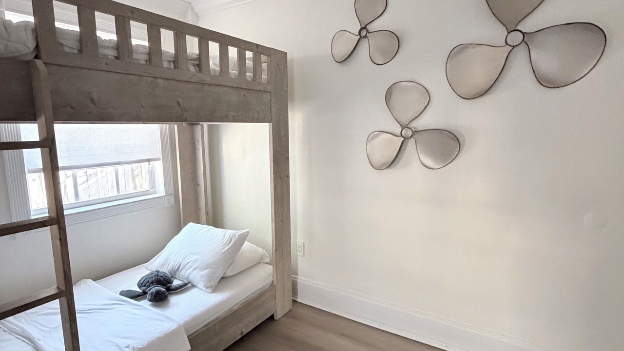 Photo of Bedroom in Rock Harbor