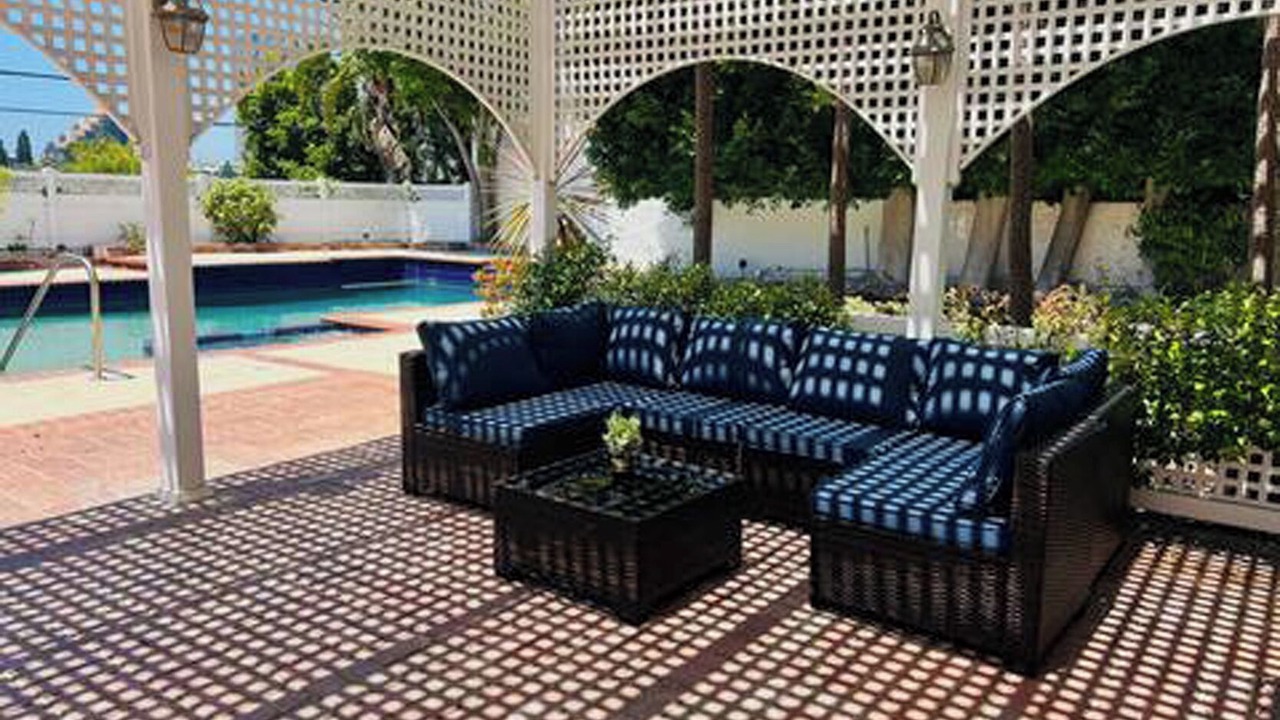Photo of Outdoor in Pico - Robertson