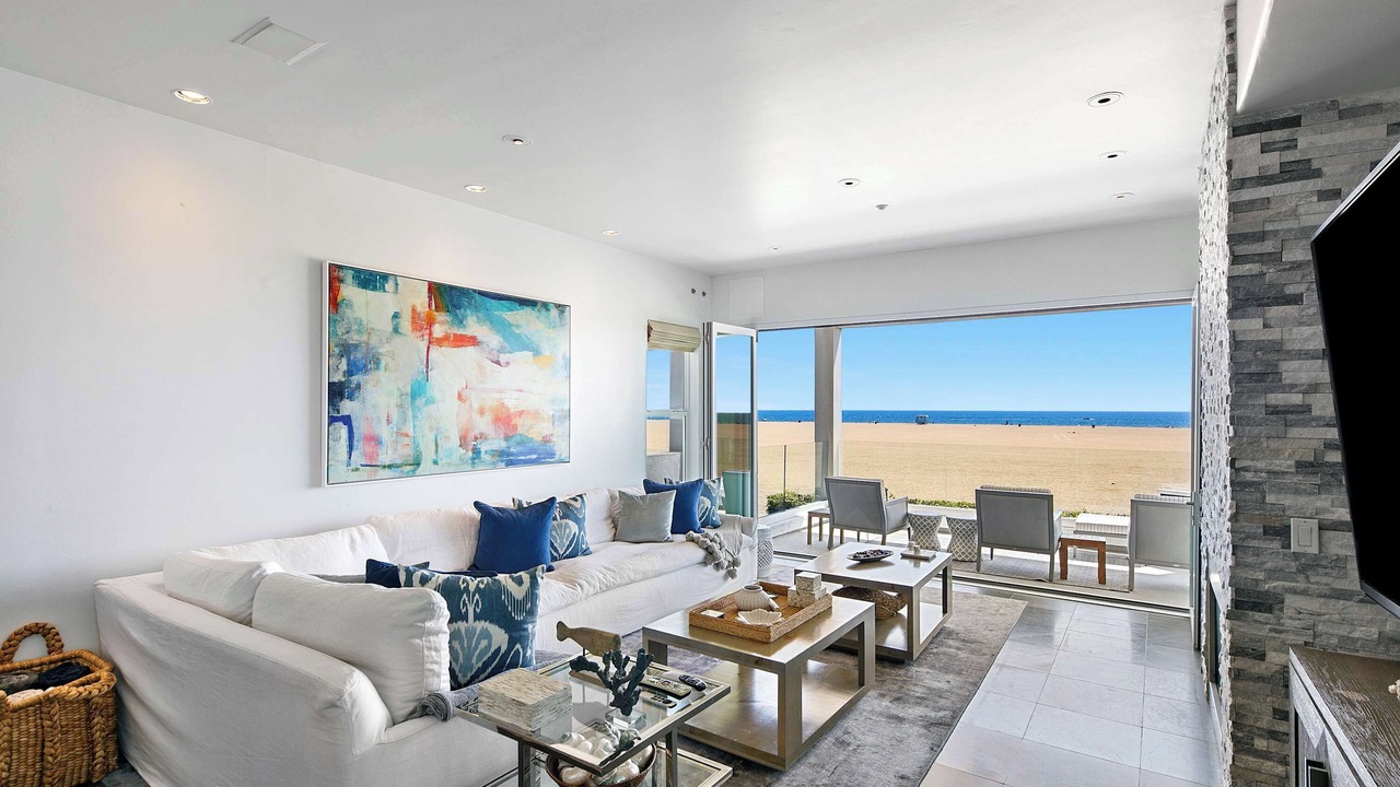 Photo of Livingroom in Downtown