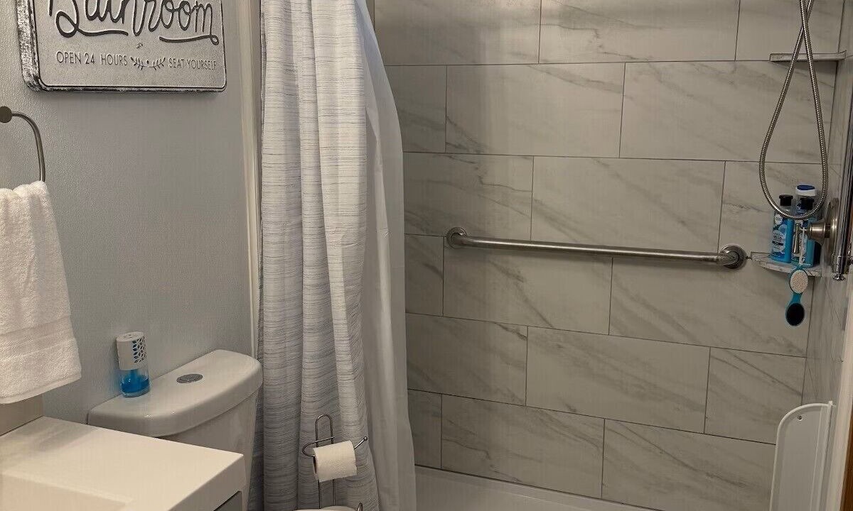 Photo of Bathroom in Cudjoe Key