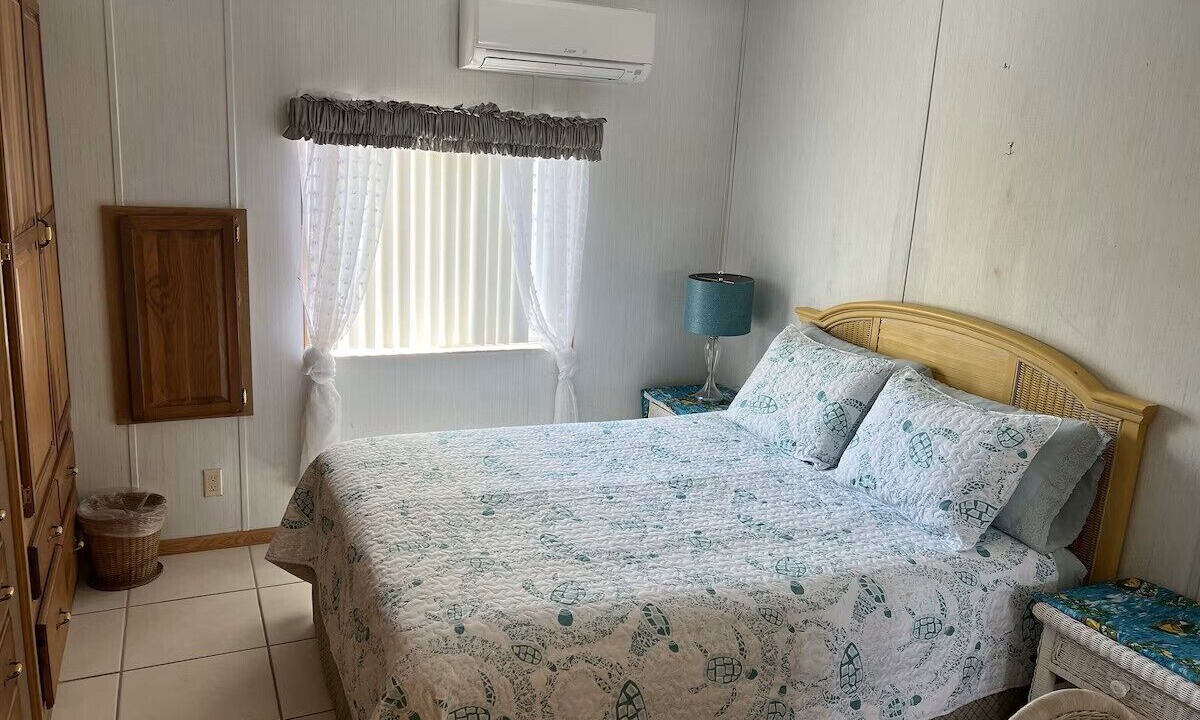 Photo of Bedroom in Cudjoe Key