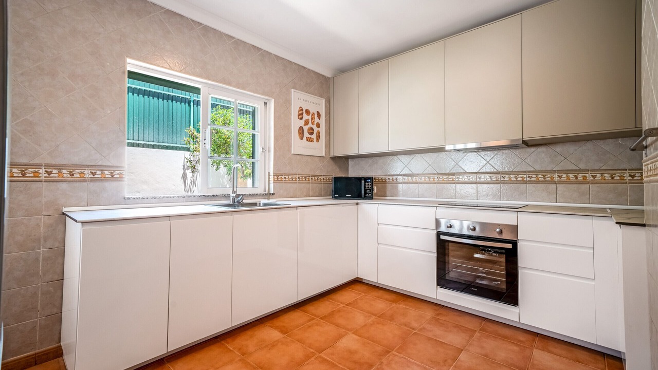 Photo of Kitchen in Monte Raposo