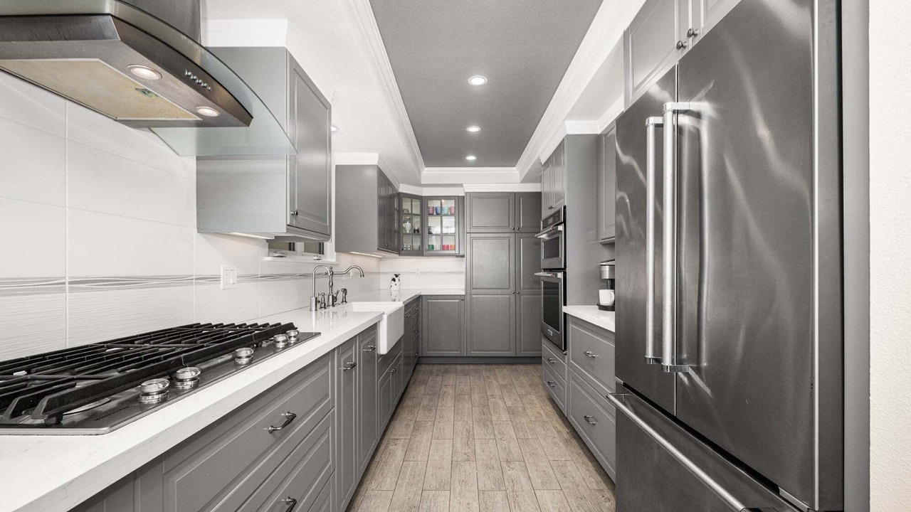 Photo of Kitchen in Peninsula
