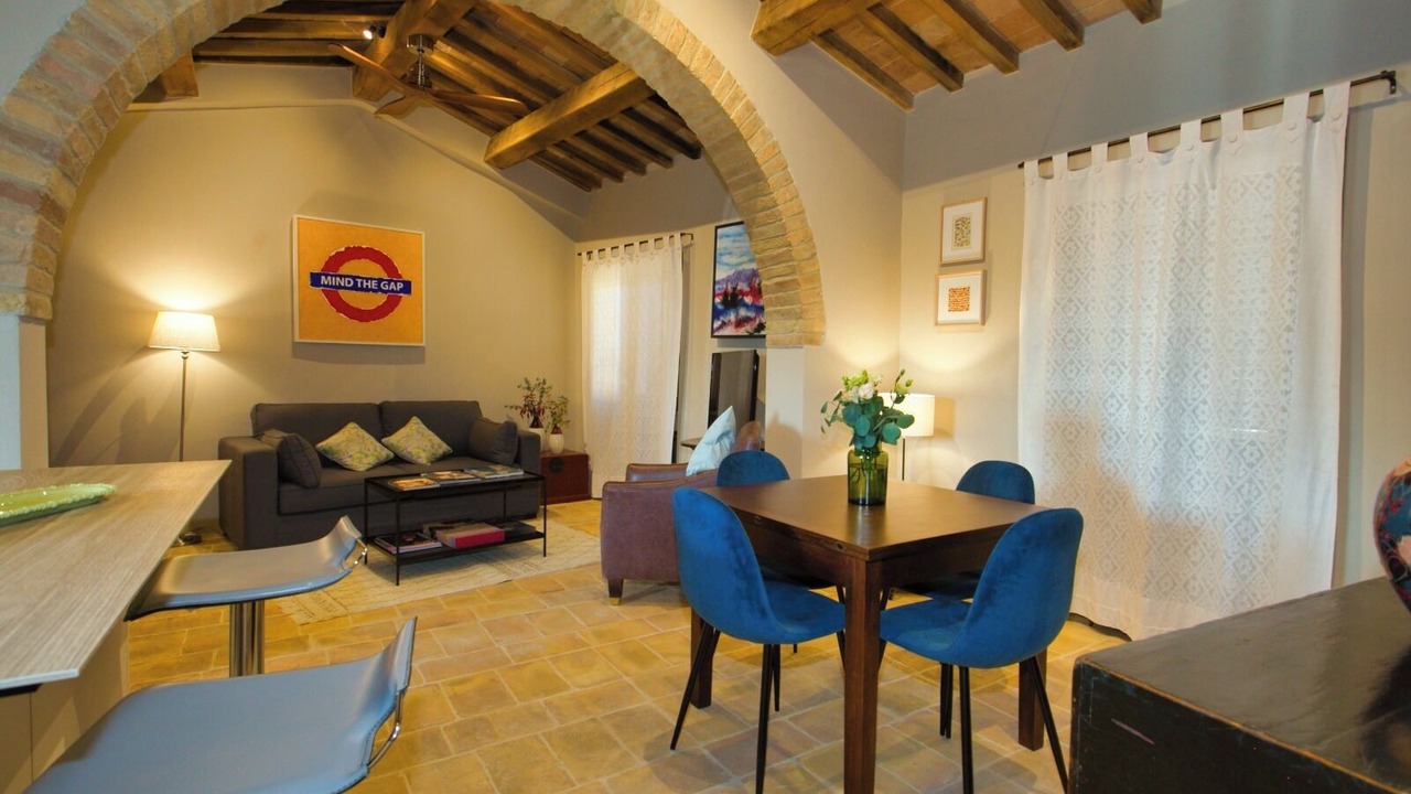 Photo of Others in Montone