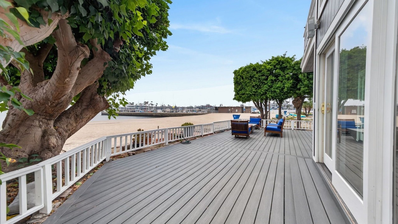 Photo of Patio Balcony in Harbor